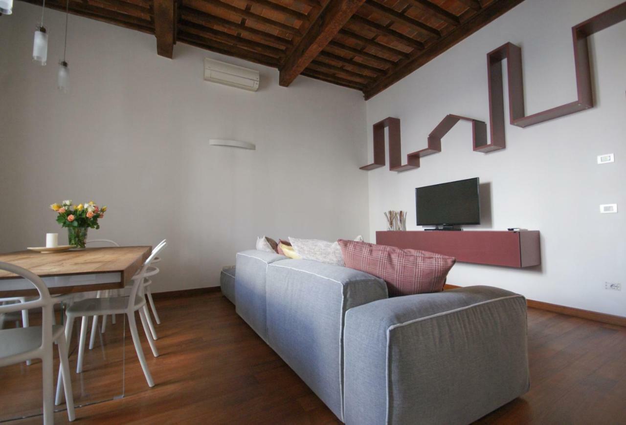Tabacchi Luxury In Historical Center Near Toll Parking